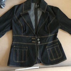 Jean jacket new size large never worn